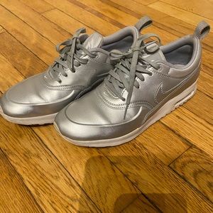 Nike AirMax Thea silver leather sneakers in size 9